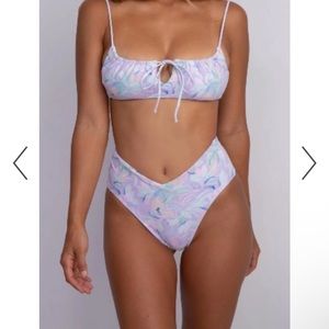 NWT Skatie Demi Top - Mariposa Size M
NWT Skatie Melly Bottom - Mariposa Size XS